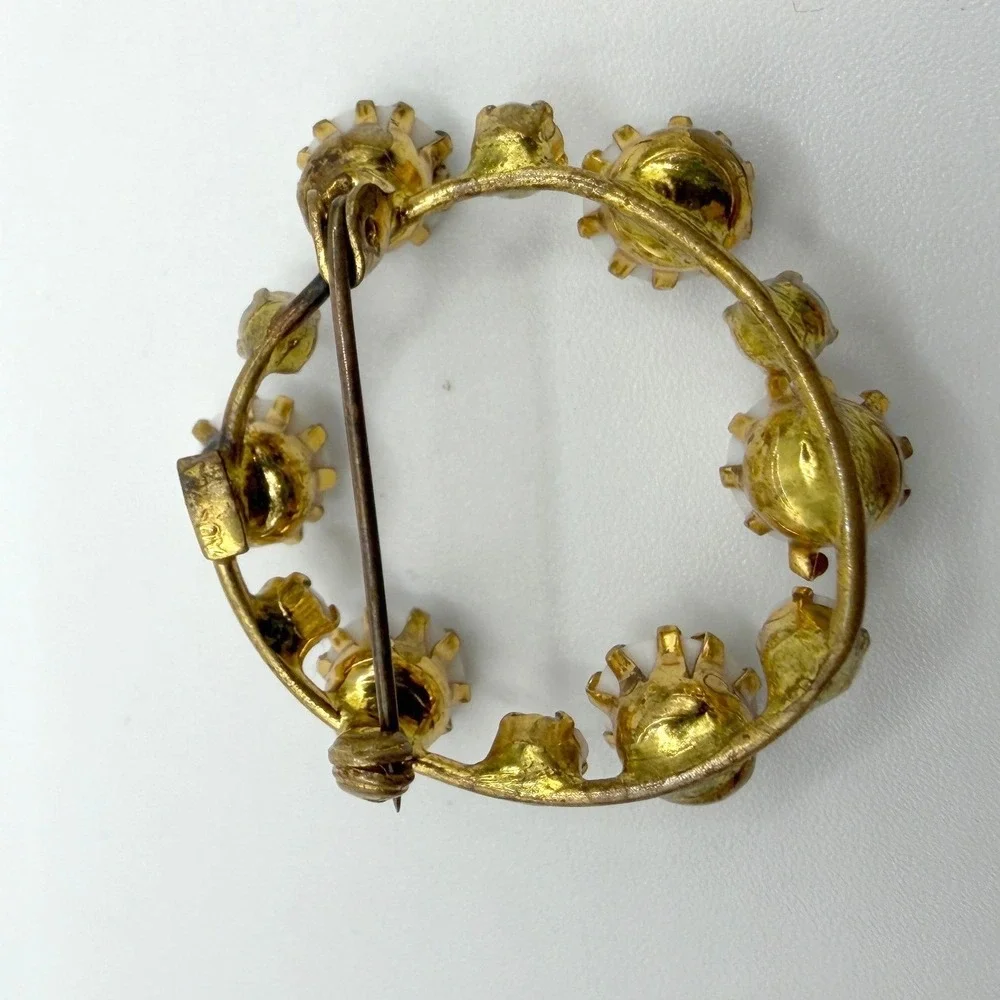 Signed Austria‎ AB Rhinestone Wreath Brooch 1.5